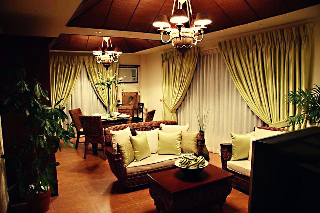 Java Hotel Laoag Bagian luar foto
