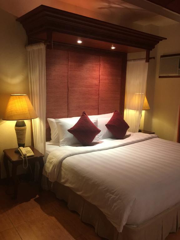 Java Hotel Laoag Bagian luar foto