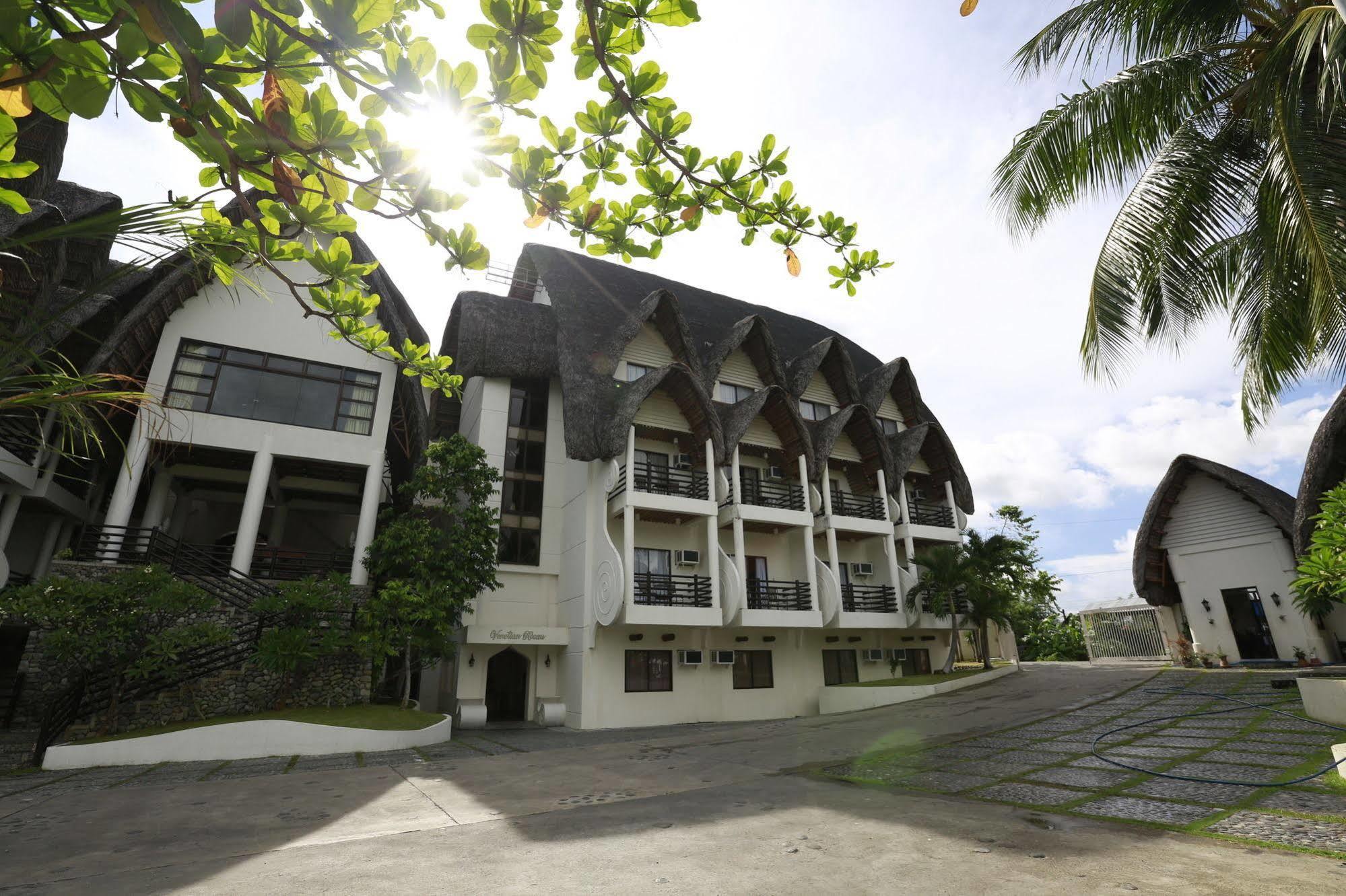 Java Hotel Laoag Bagian luar foto